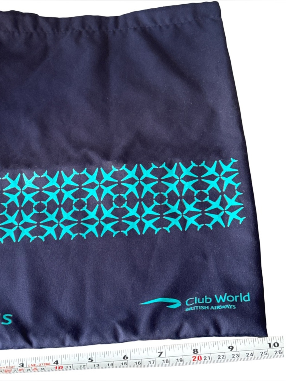 ELEMIS Navy Travel Drawstring Bag with Teal Geometric Band